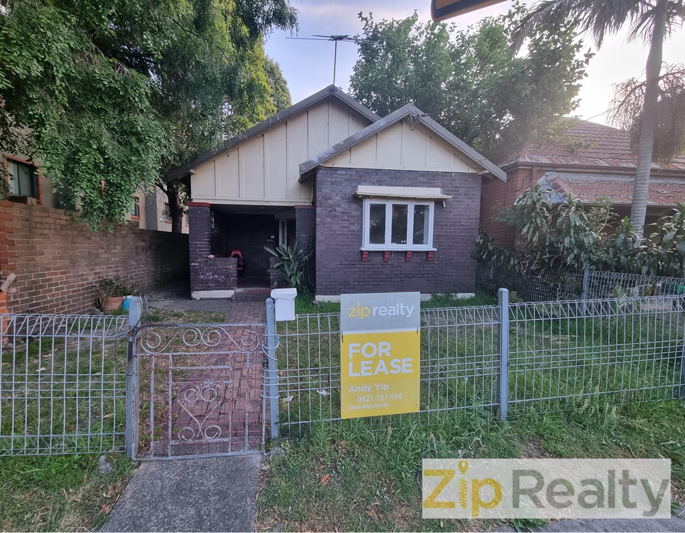 3 Bedroom Family House  at Mascot